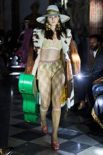 Look 66